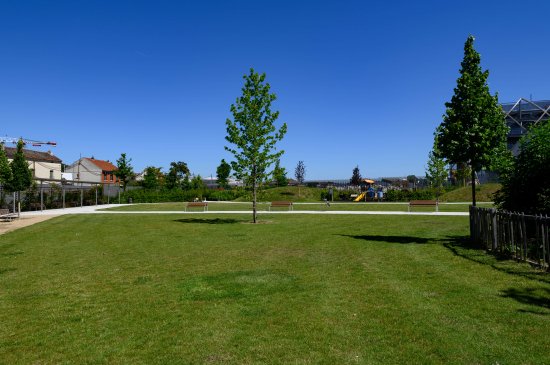 Le parc en face de la résidence