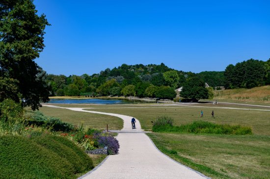 Le parc départemental Georges-Valbon